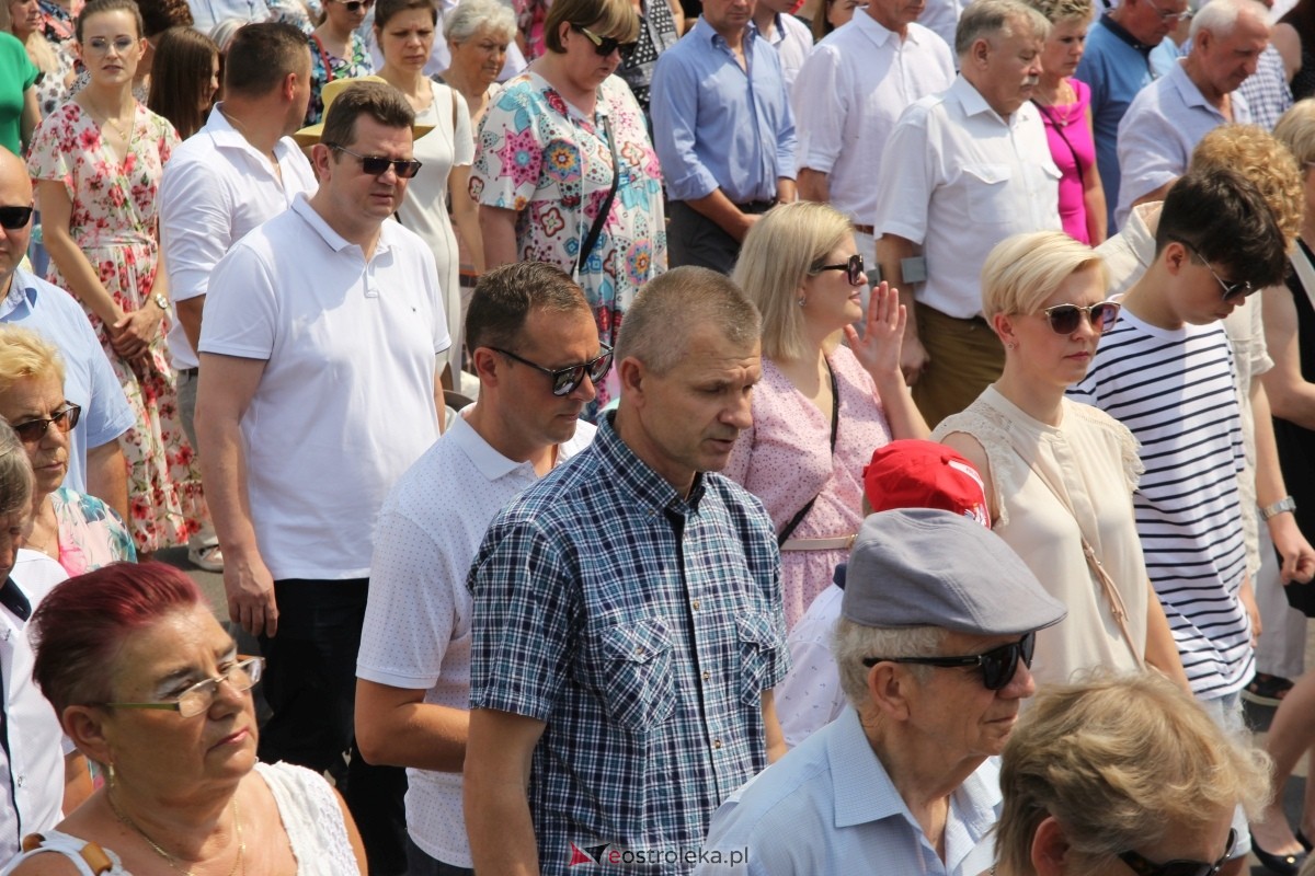 Boże Ciało 2024 - procesja w parafii pw. św. Antoniego Padewskiego w Ostrołęce [30.05.2024] - zdjęcie #60 - eOstroleka.pl