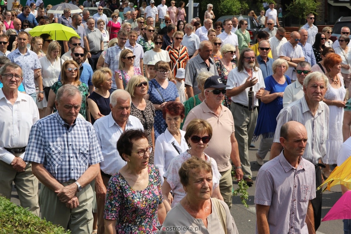 Boże Ciało 2024 - procesja w parafii pw. św. Antoniego Padewskiego w Ostrołęce [30.05.2024] - zdjęcie #36 - eOstroleka.pl