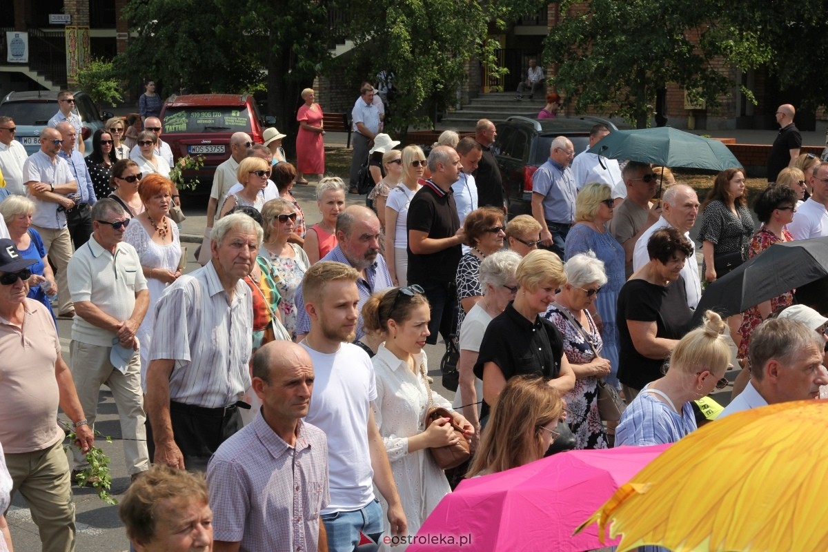 Boże Ciało 2024 - procesja w parafii pw. św. Antoniego Padewskiego w Ostrołęce [30.05.2024] - zdjęcie #34 - eOstroleka.pl