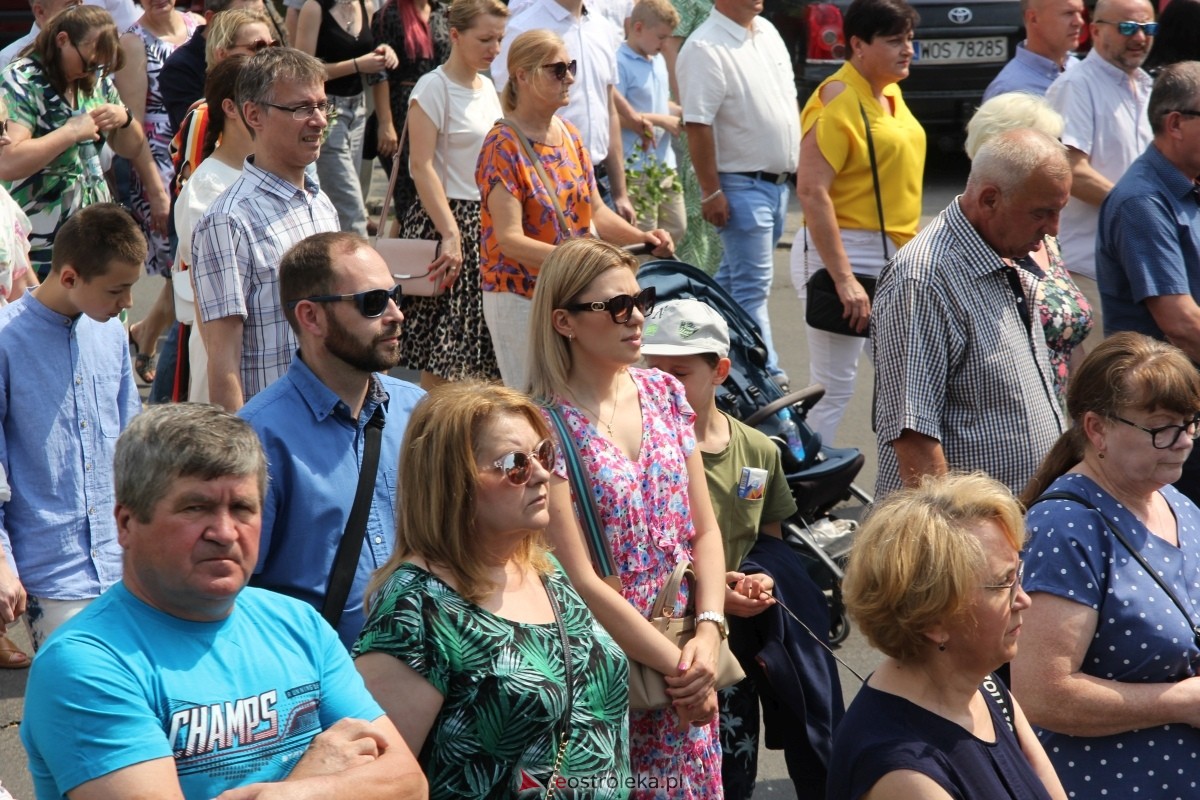 Boże Ciało 2024 - procesja w parafii pw. św. Antoniego Padewskiego w Ostrołęce [30.05.2024] - zdjęcie #28 - eOstroleka.pl
