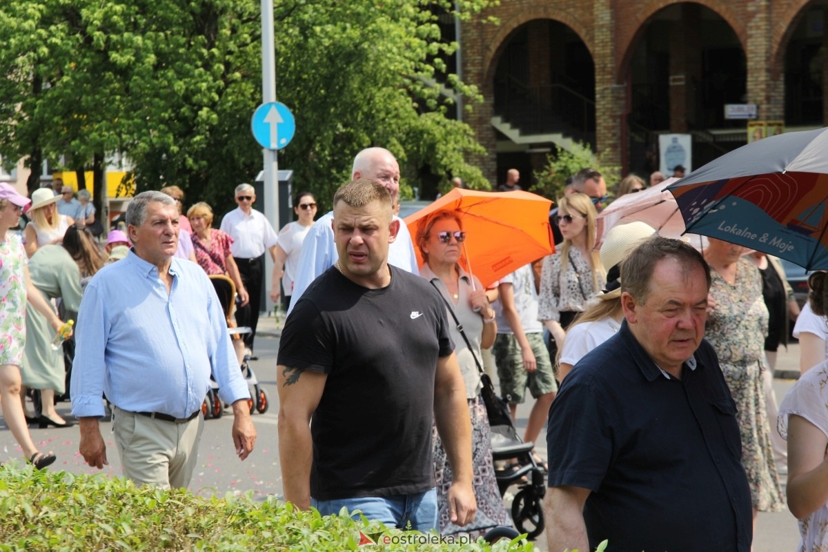 Boże Ciało 2024 - procesja w parafii pw. św. Antoniego Padewskiego w Ostrołęce [30.05.2024] - zdjęcie #52 - eOstroleka.pl