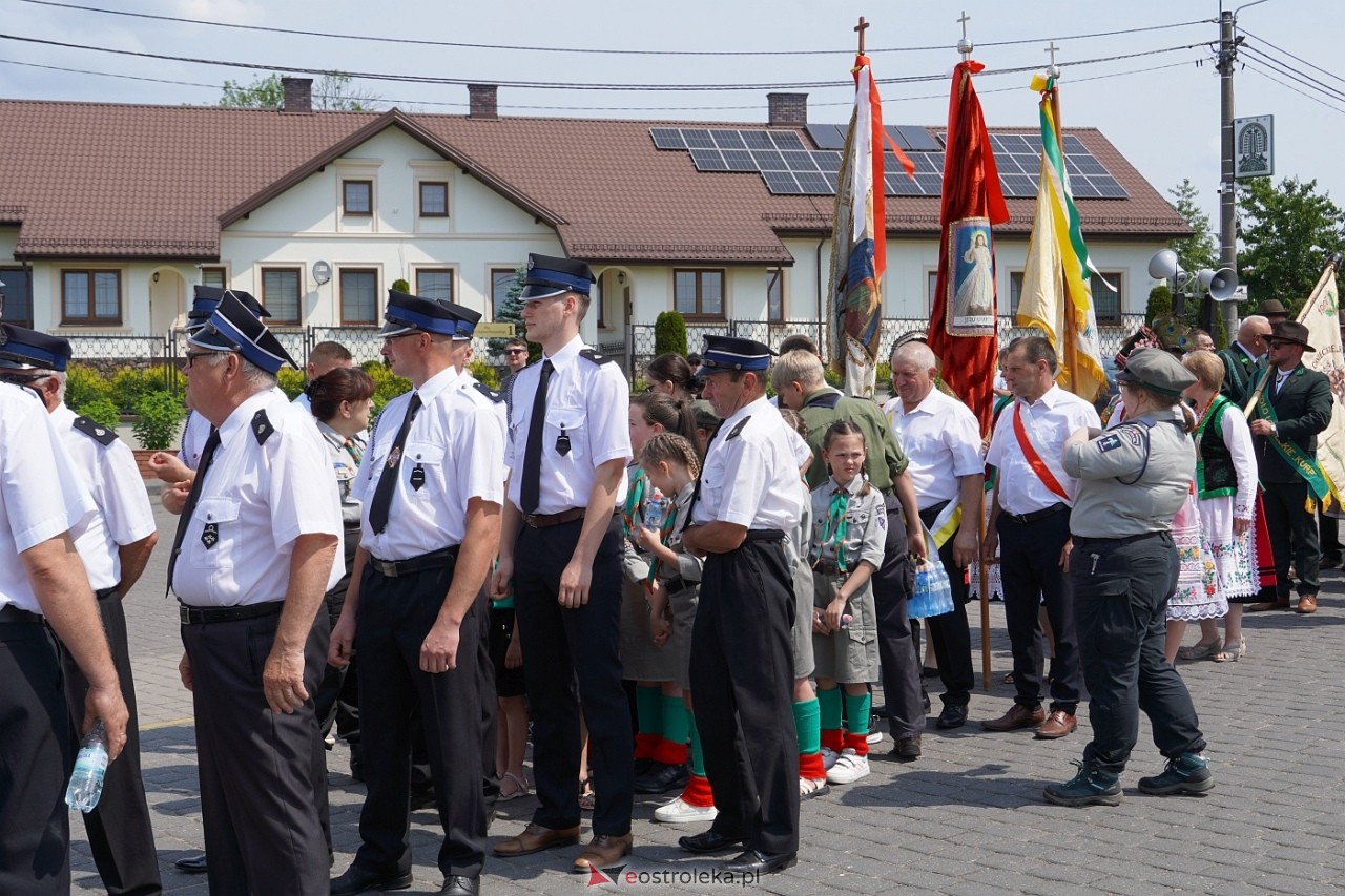 Boże Ciało 2024: Procesja w Myszyńcu [30.05.2024] - zdjęcie #215 - eOstroleka.pl