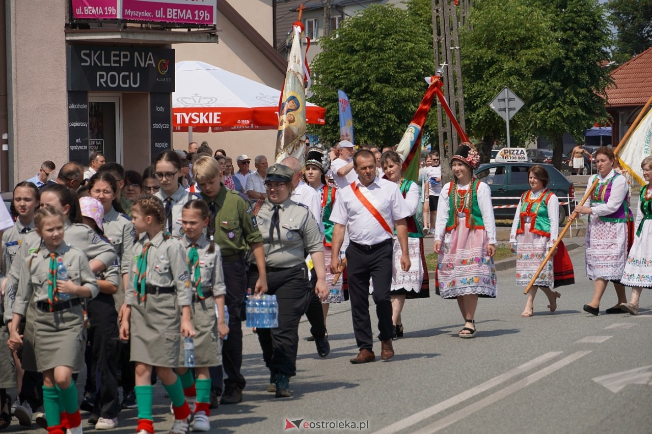 Boże Ciało 2024: Procesja w Myszyńcu [30.05.2024] - zdjęcie #187 - eOstroleka.pl
