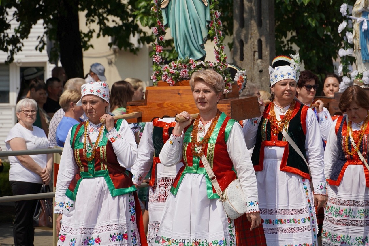 Boże Ciało 2024: Procesja w Myszyńcu [30.05.2024] - zdjęcie #162 - eOstroleka.pl