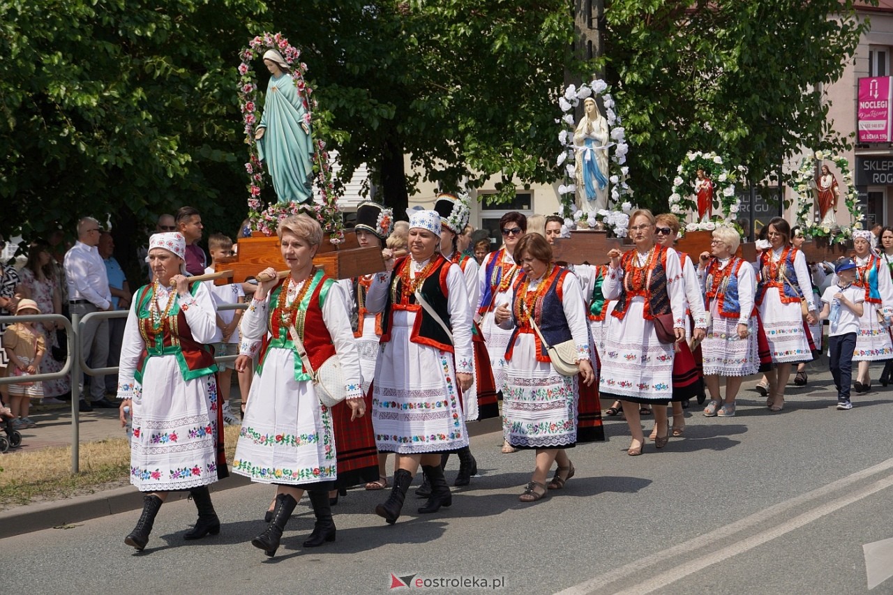 Boże Ciało 2024: Procesja w Myszyńcu [30.05.2024] - zdjęcie #160 - eOstroleka.pl