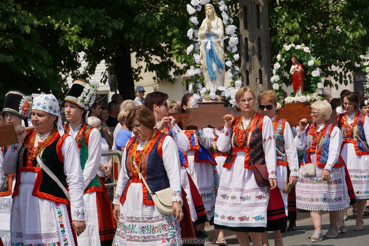 Boże Ciało 2024: Procesja w Myszyńcu [30.05.2024] - zdjęcie #159 - eOstroleka.pl