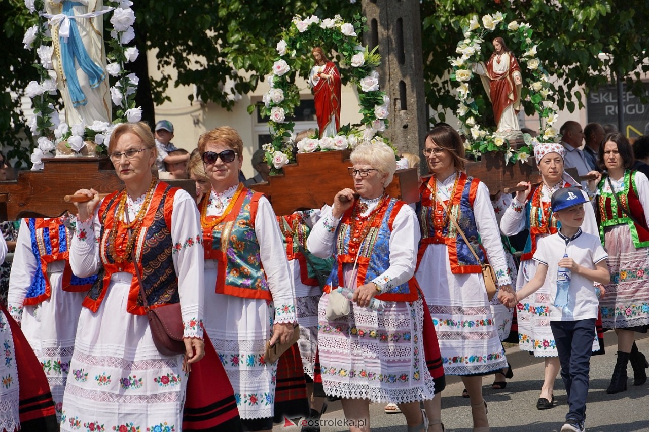 Boże Ciało 2024: Procesja w Myszyńcu [30.05.2024] - zdjęcie #156 - eOstroleka.pl