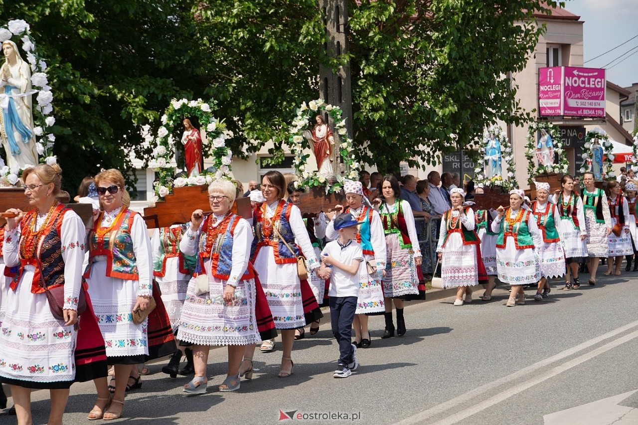 Boże Ciało 2024: Procesja w Myszyńcu [30.05.2024] - zdjęcie #155 - eOstroleka.pl