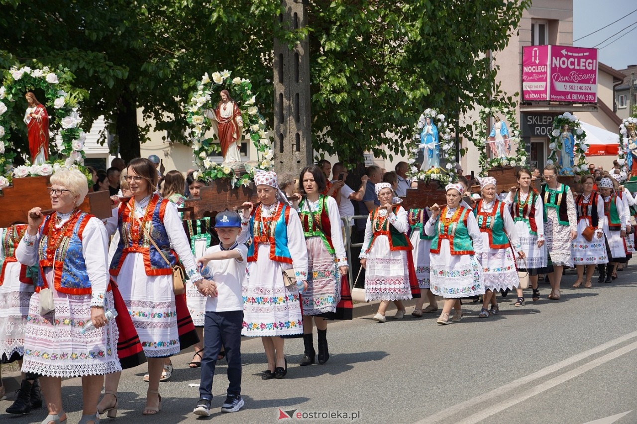 Boże Ciało 2024: Procesja w Myszyńcu [30.05.2024] - zdjęcie #154 - eOstroleka.pl