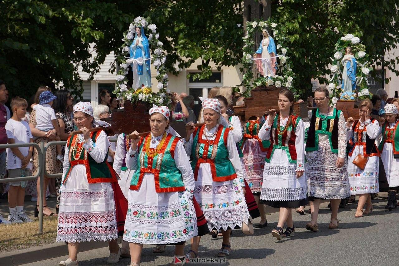 Boże Ciało 2024: Procesja w Myszyńcu [30.05.2024] - zdjęcie #150 - eOstroleka.pl