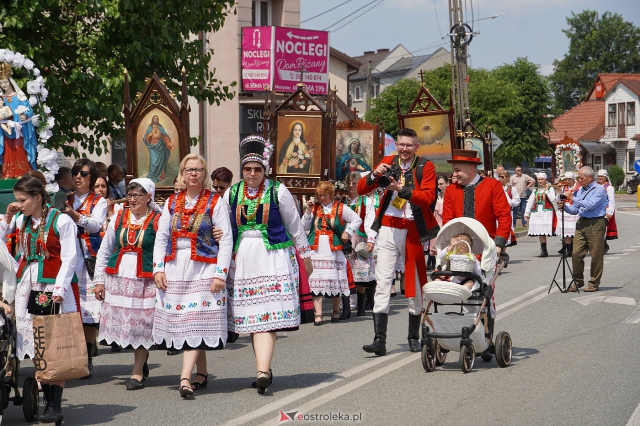 Boże Ciało 2024: Procesja w Myszyńcu [30.05.2024] - zdjęcie #146 - eOstroleka.pl