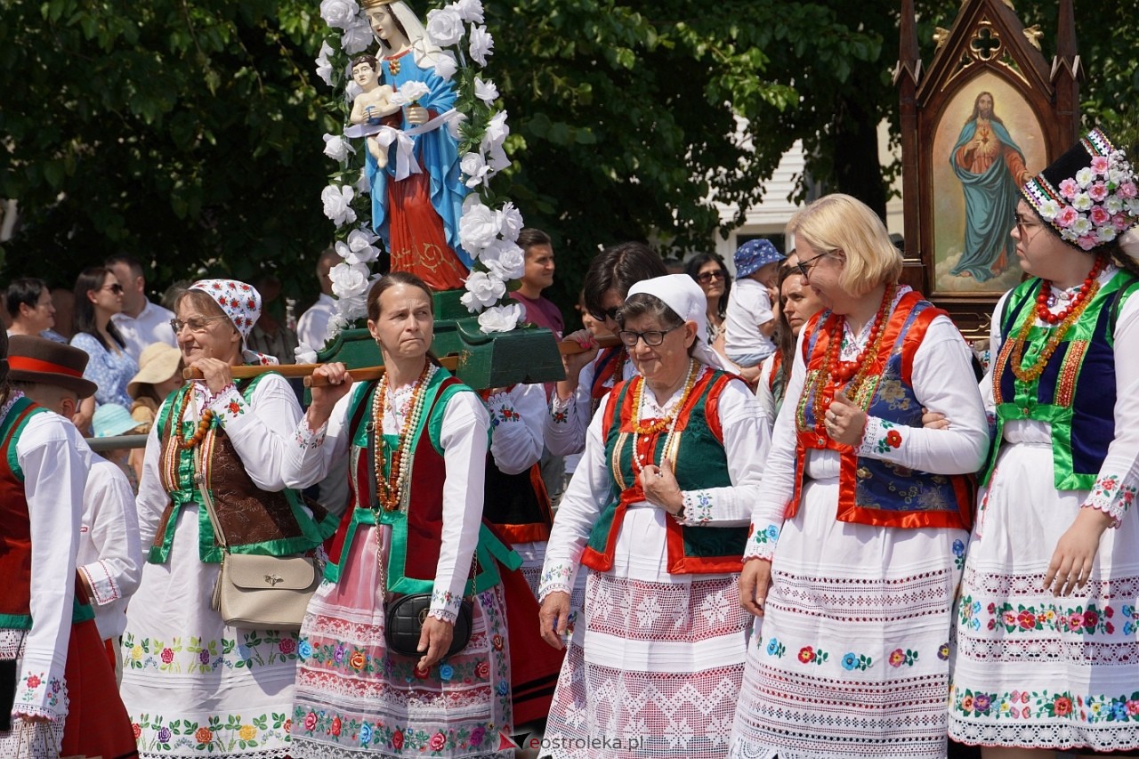 Boże Ciało 2024: Procesja w Myszyńcu [30.05.2024] - zdjęcie #143 - eOstroleka.pl