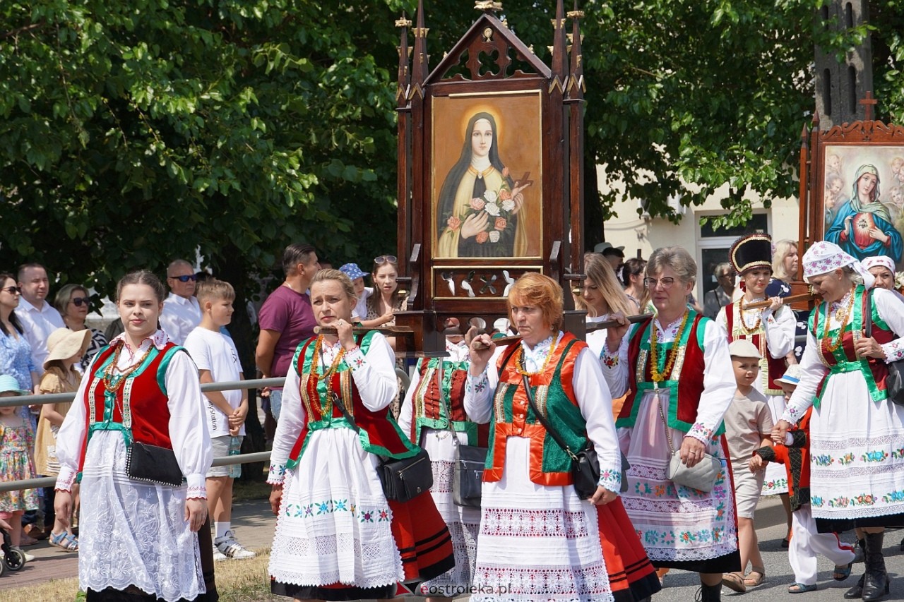 Boże Ciało 2024: Procesja w Myszyńcu [30.05.2024] - zdjęcie #141 - eOstroleka.pl