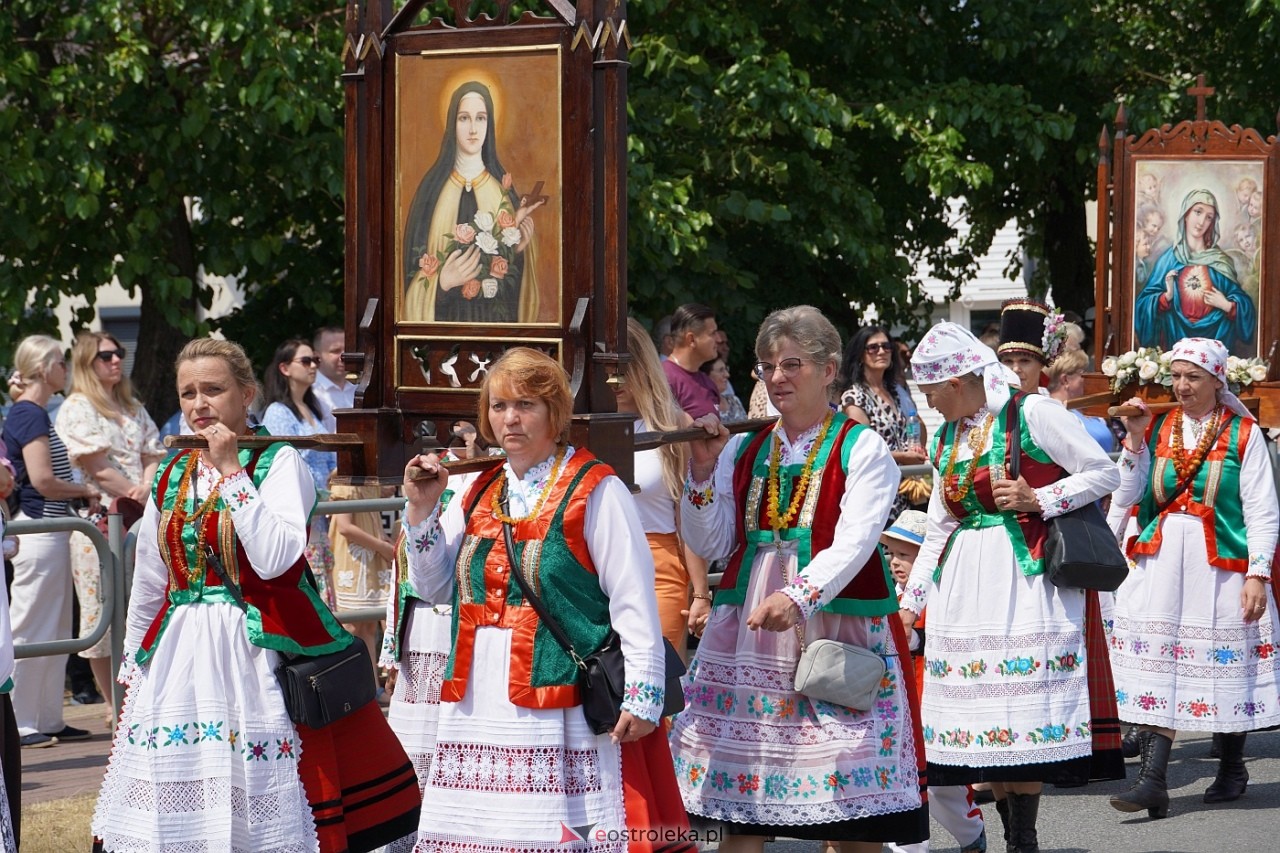 Boże Ciało 2024: Procesja w Myszyńcu [30.05.2024] - zdjęcie #140 - eOstroleka.pl