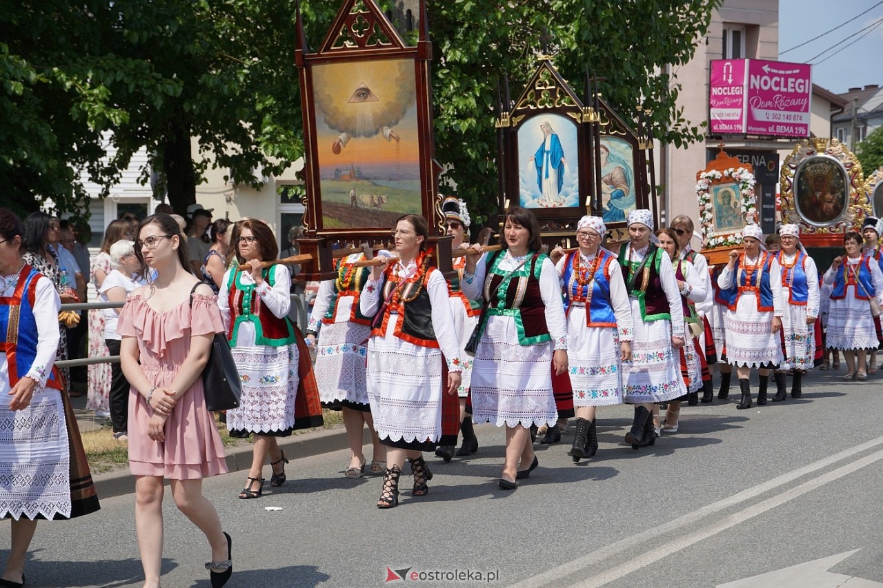 Boże Ciało 2024: Procesja w Myszyńcu [30.05.2024] - zdjęcie #138 - eOstroleka.pl