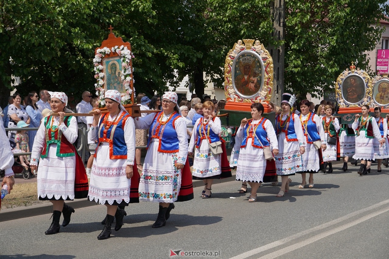 Boże Ciało 2024: Procesja w Myszyńcu [30.05.2024] - zdjęcie #131 - eOstroleka.pl
