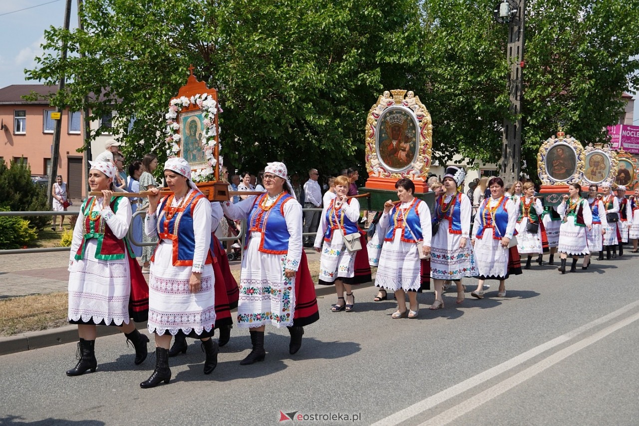 Boże Ciało 2024: Procesja w Myszyńcu [30.05.2024] - zdjęcie #130 - eOstroleka.pl