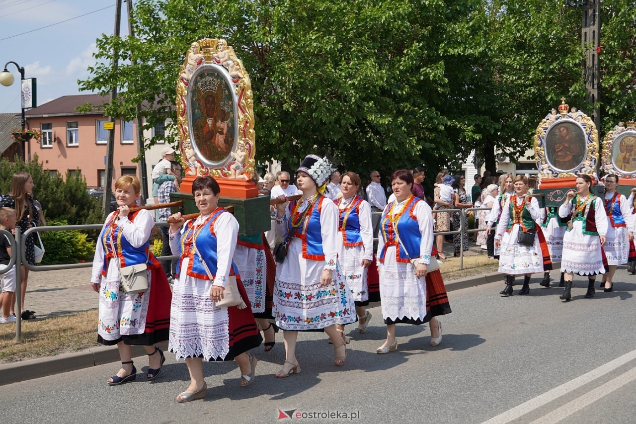 Boże Ciało 2024: Procesja w Myszyńcu [30.05.2024] - zdjęcie #128 - eOstroleka.pl