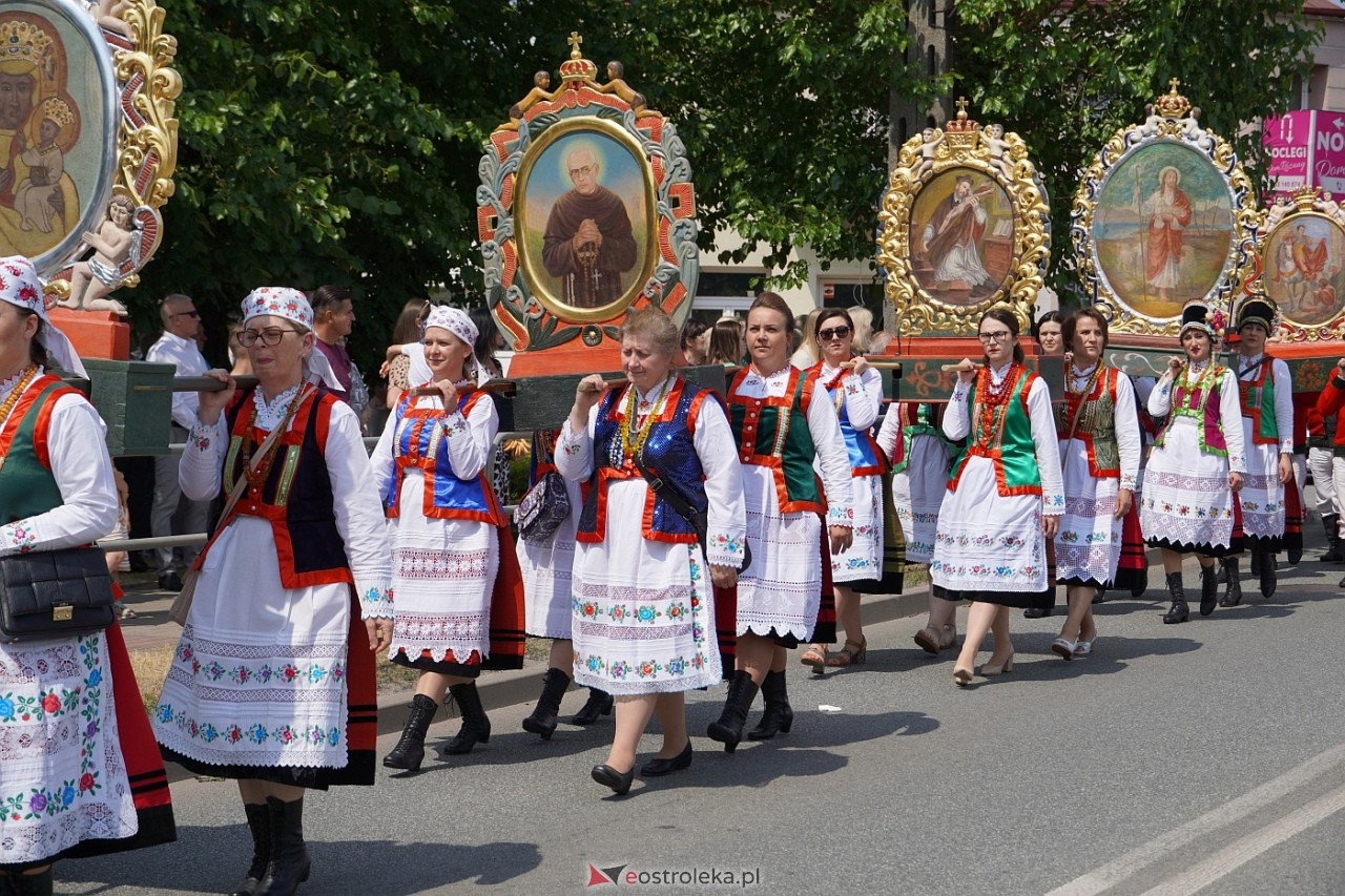 Boże Ciało 2024: Procesja w Myszyńcu [30.05.2024] - zdjęcie #124 - eOstroleka.pl