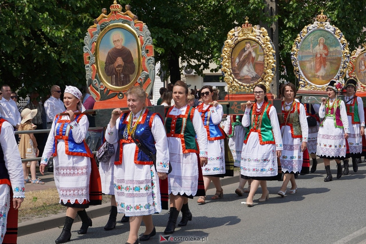 Boże Ciało 2024: Procesja w Myszyńcu [30.05.2024] - zdjęcie #123 - eOstroleka.pl