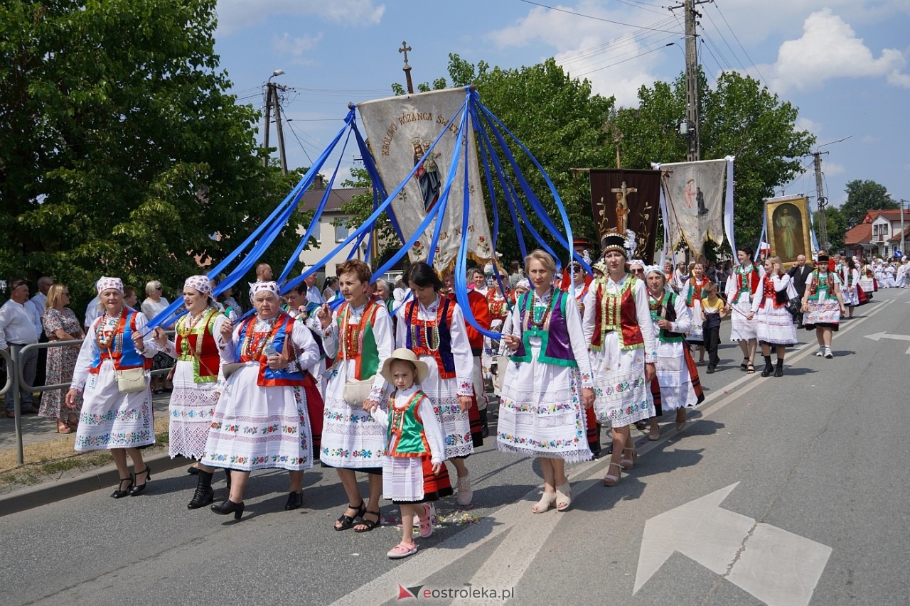 Boże Ciało 2024: Procesja w Myszyńcu [30.05.2024] - zdjęcie #101 - eOstroleka.pl