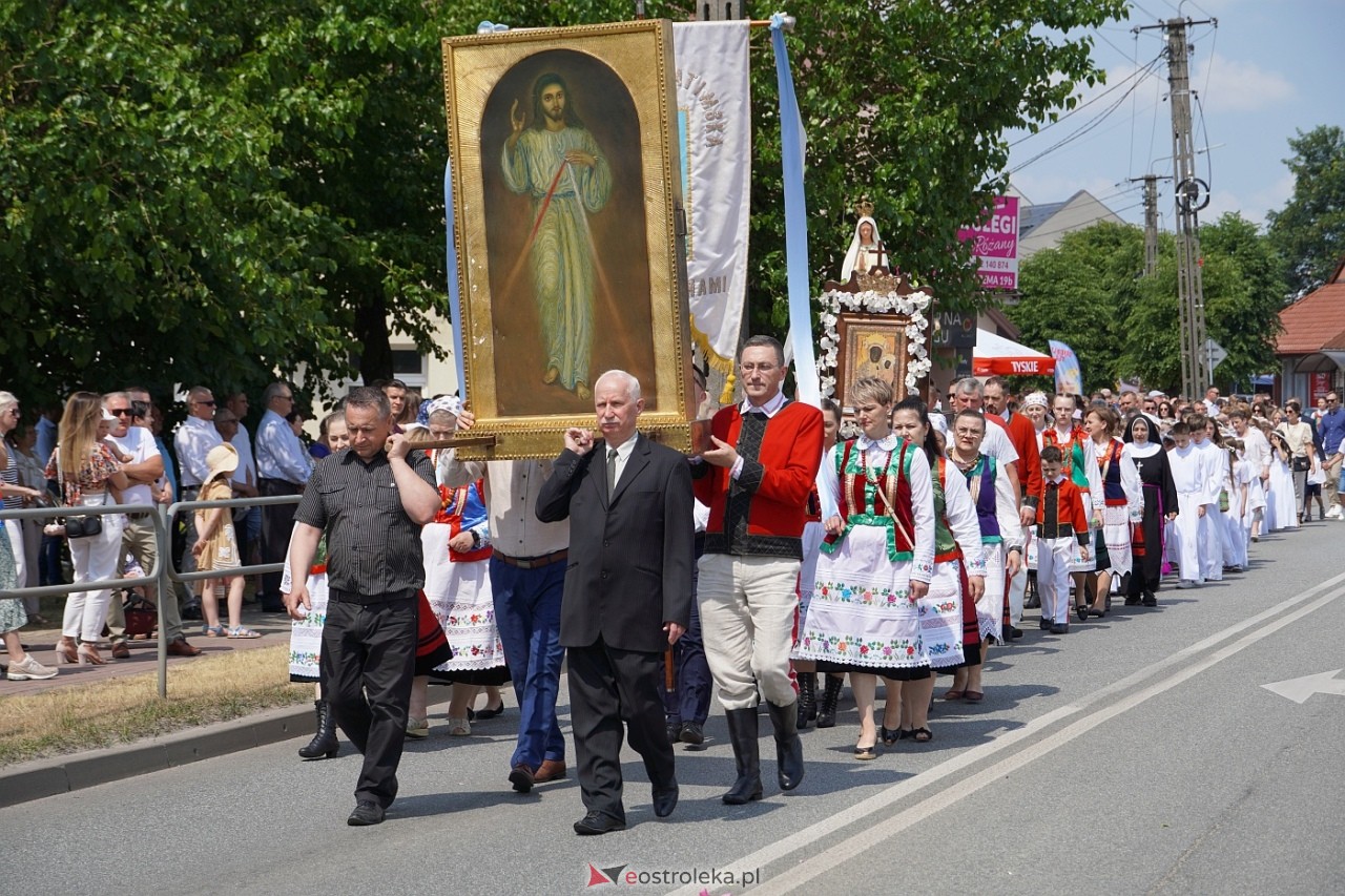 Boże Ciało 2024: Procesja w Myszyńcu [30.05.2024] - zdjęcie #99 - eOstroleka.pl