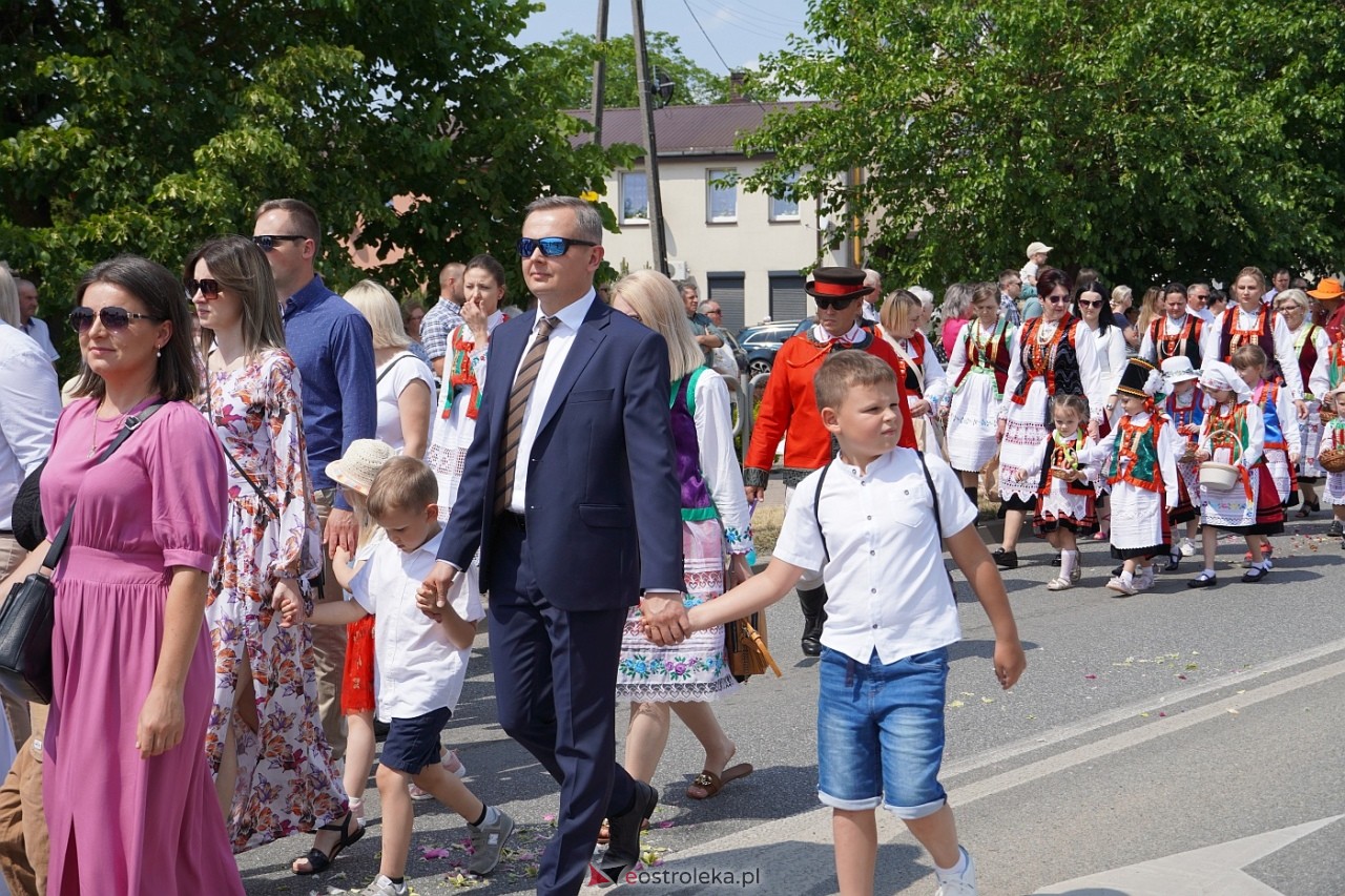 Boże Ciało 2024: Procesja w Myszyńcu [30.05.2024] - zdjęcie #77 - eOstroleka.pl