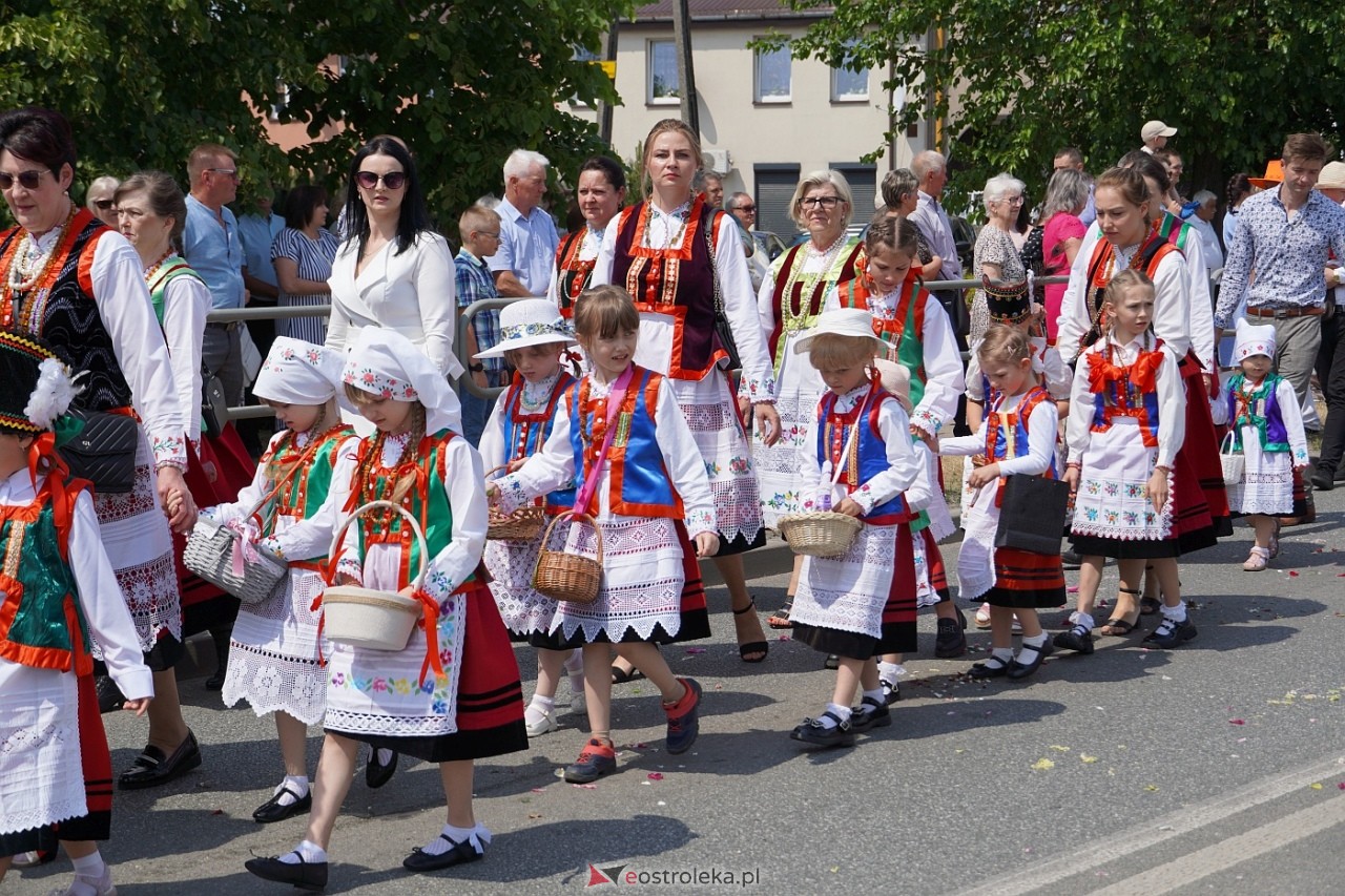 Boże Ciało 2024: Procesja w Myszyńcu [30.05.2024] - zdjęcie #75 - eOstroleka.pl