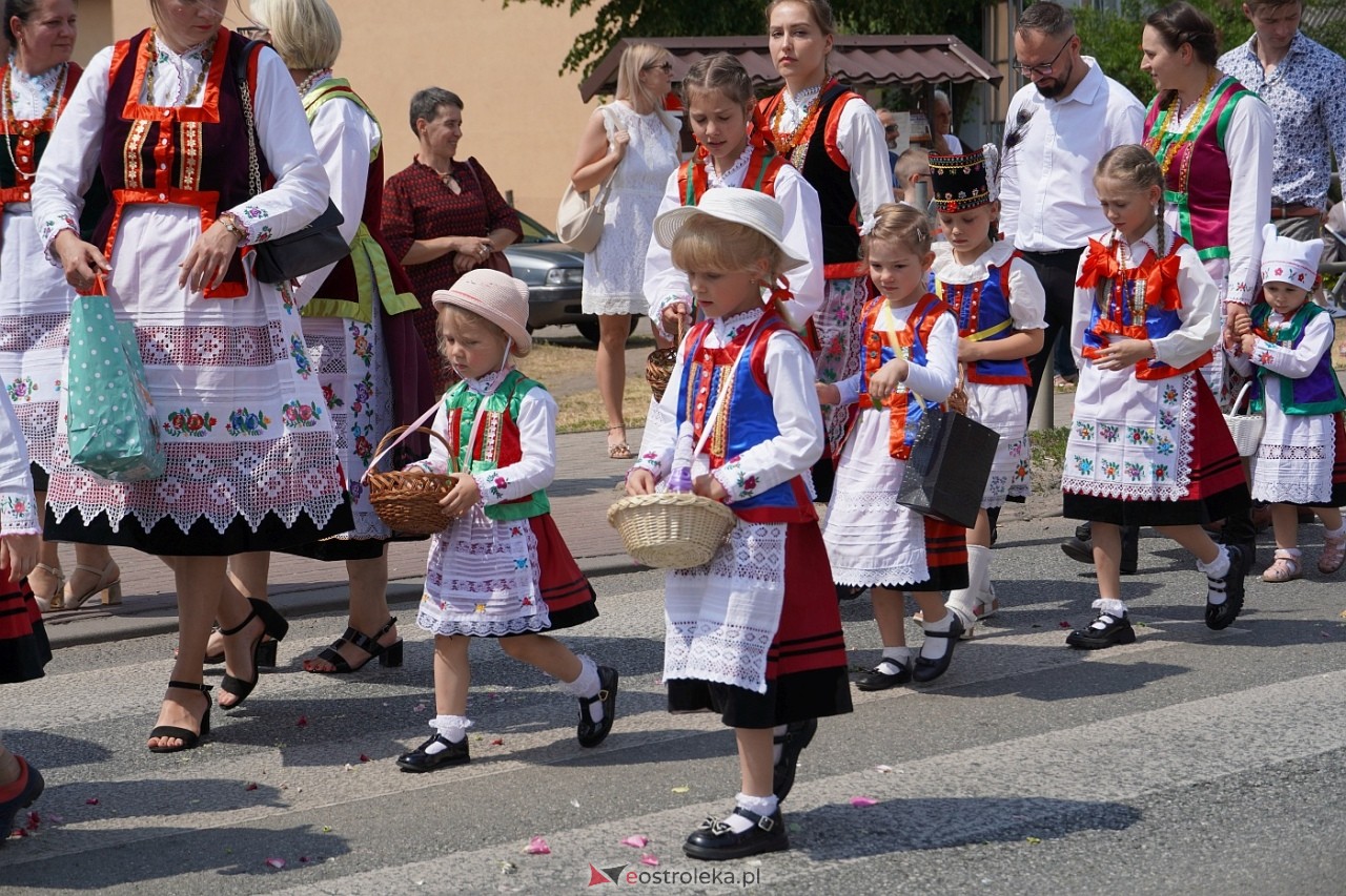 Boże Ciało 2024: Procesja w Myszyńcu [30.05.2024] - zdjęcie #66 - eOstroleka.pl