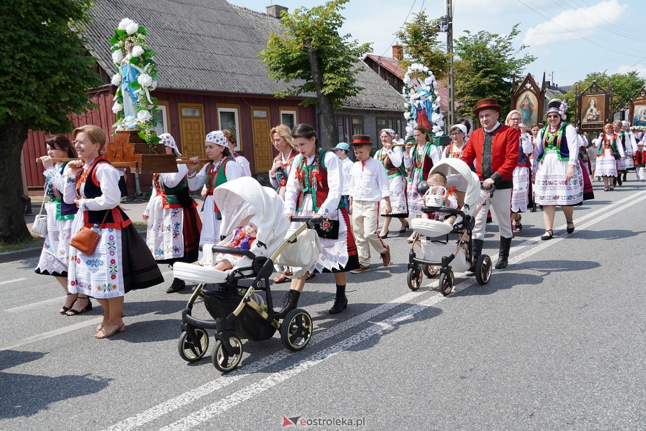 Boże Ciało 2024: Procesja w Myszyńcu [30.05.2024] - zdjęcie #60 - eOstroleka.pl