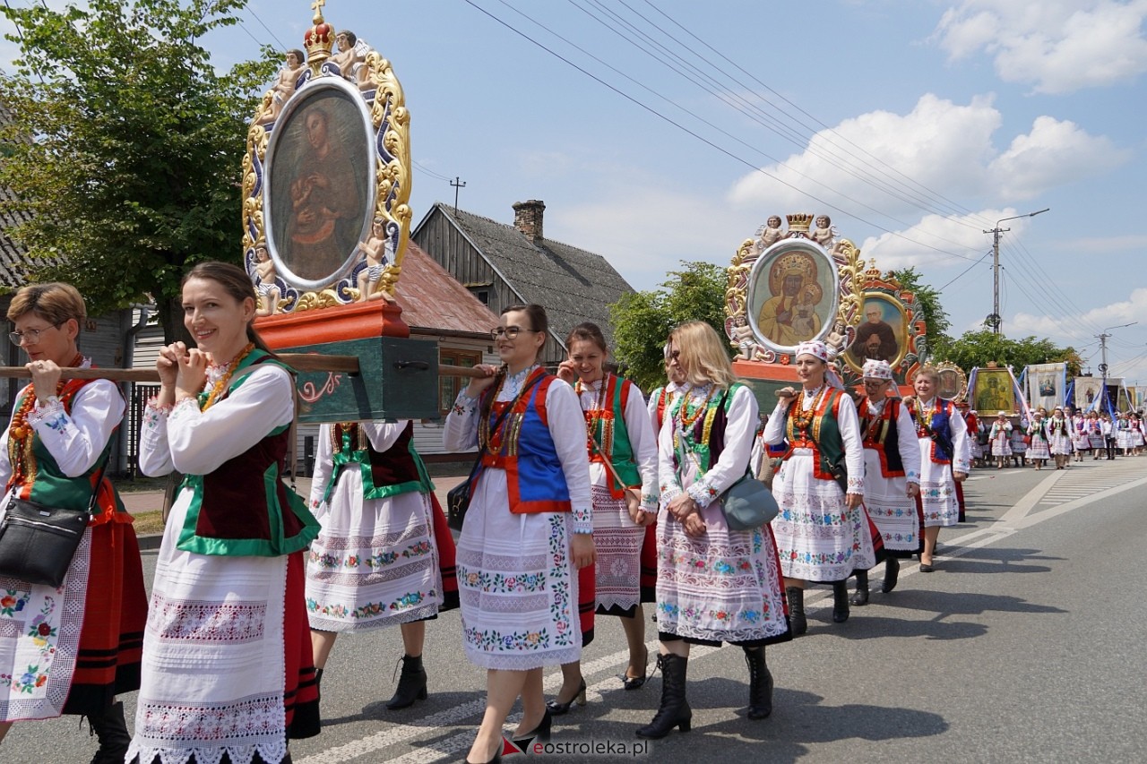 Boże Ciało 2024: Procesja w Myszyńcu [30.05.2024] - zdjęcie #56 - eOstroleka.pl