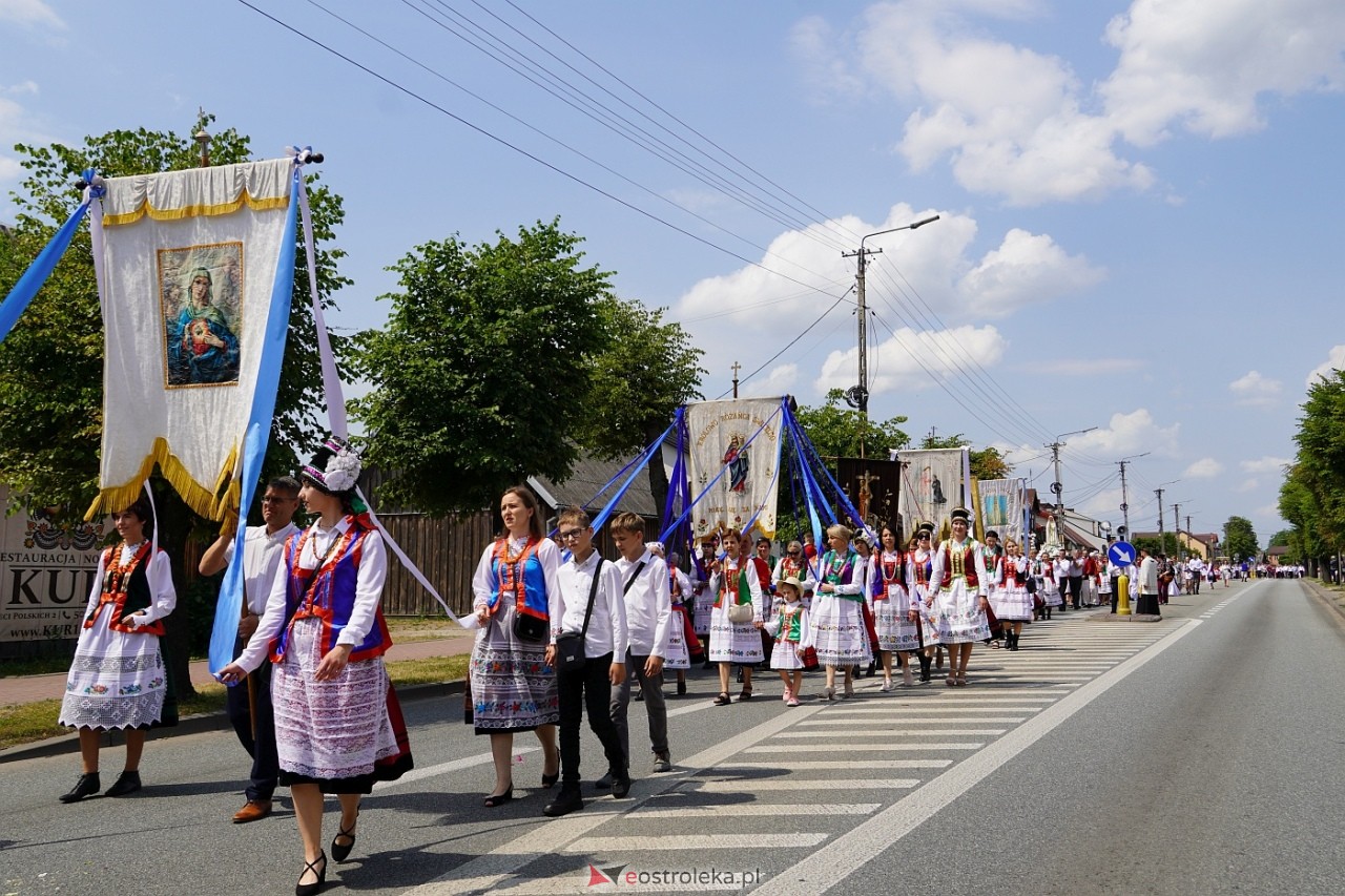 Boże Ciało 2024: Procesja w Myszyńcu [30.05.2024] - zdjęcie #50 - eOstroleka.pl