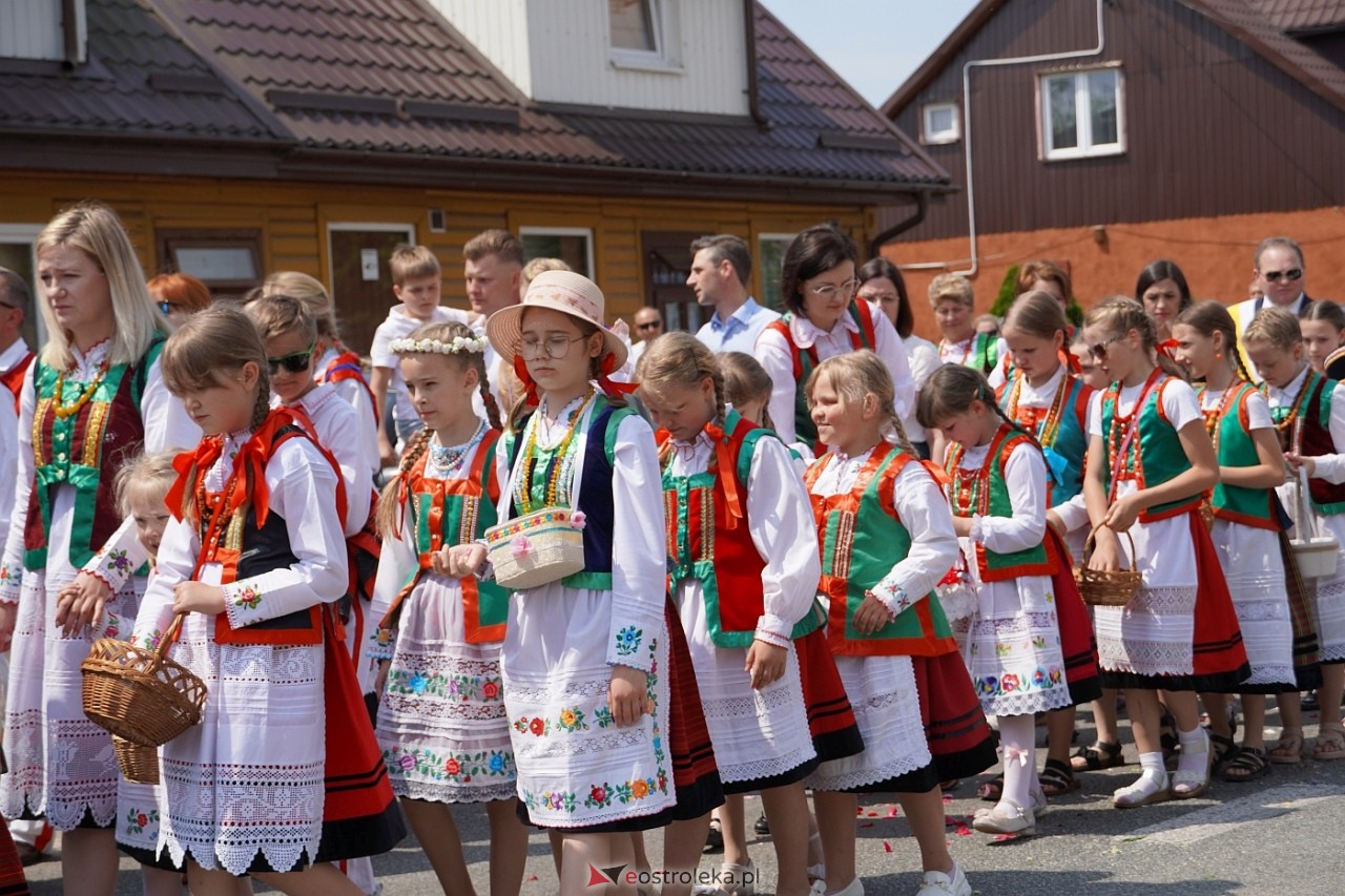 Boże Ciało 2024: Procesja w Myszyńcu [30.05.2024] - zdjęcie #47 - eOstroleka.pl