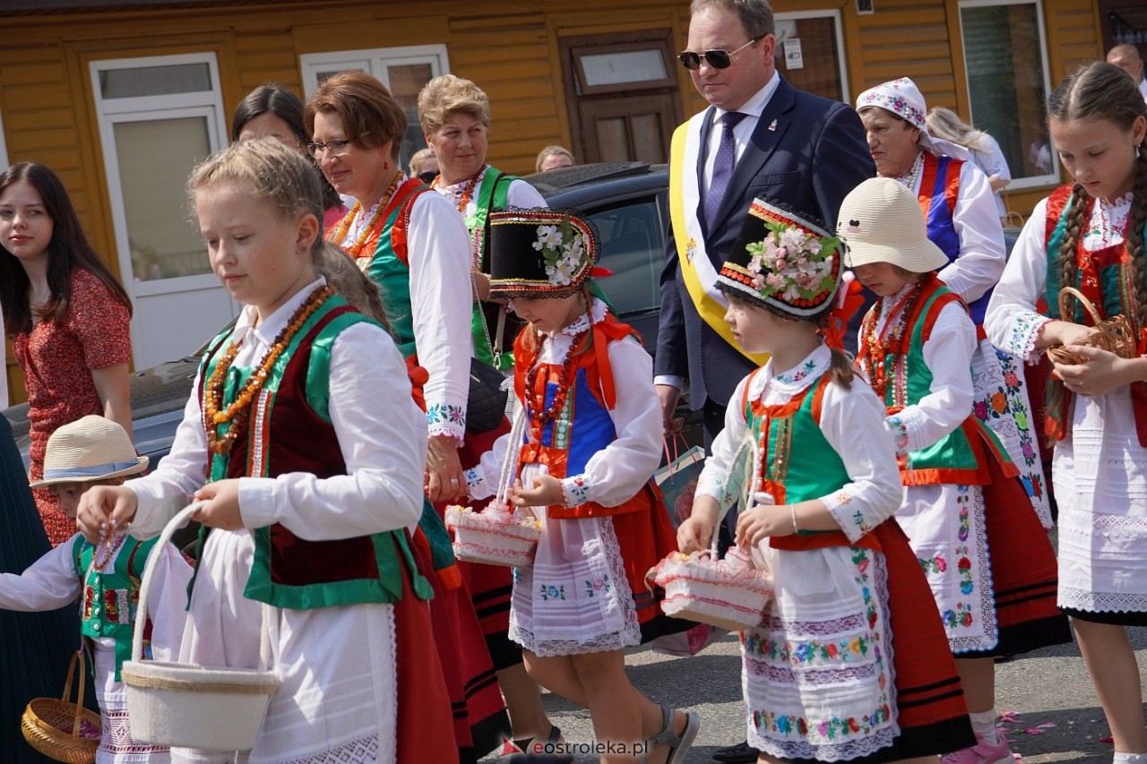 Boże Ciało 2024: Procesja w Myszyńcu [30.05.2024] - zdjęcie #44 - eOstroleka.pl