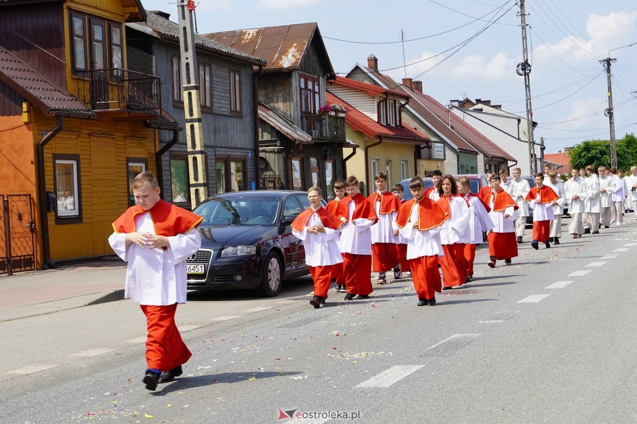 Boże Ciało 2024: Procesja w Myszyńcu [30.05.2024] - zdjęcie #42 - eOstroleka.pl