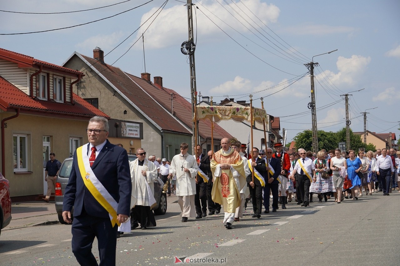 Boże Ciało 2024: Procesja w Myszyńcu [30.05.2024] - zdjęcie #40 - eOstroleka.pl