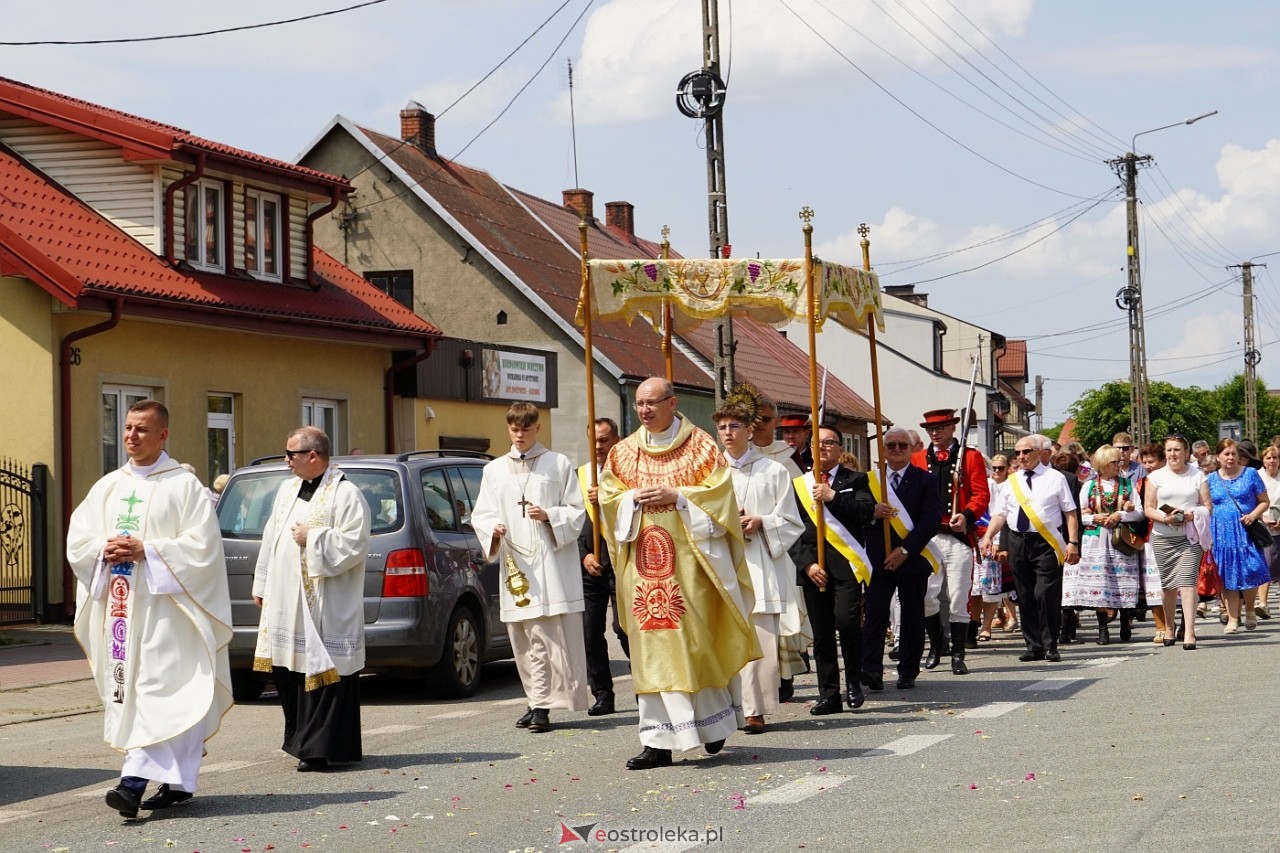 Boże Ciało 2024: Procesja w Myszyńcu [30.05.2024] - zdjęcie #39 - eOstroleka.pl
