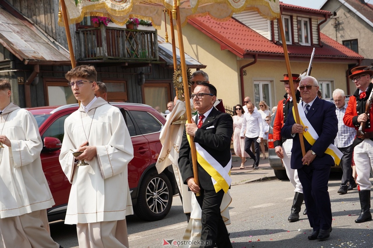 Boże Ciało 2024: Procesja w Myszyńcu [30.05.2024] - zdjęcie #35 - eOstroleka.pl