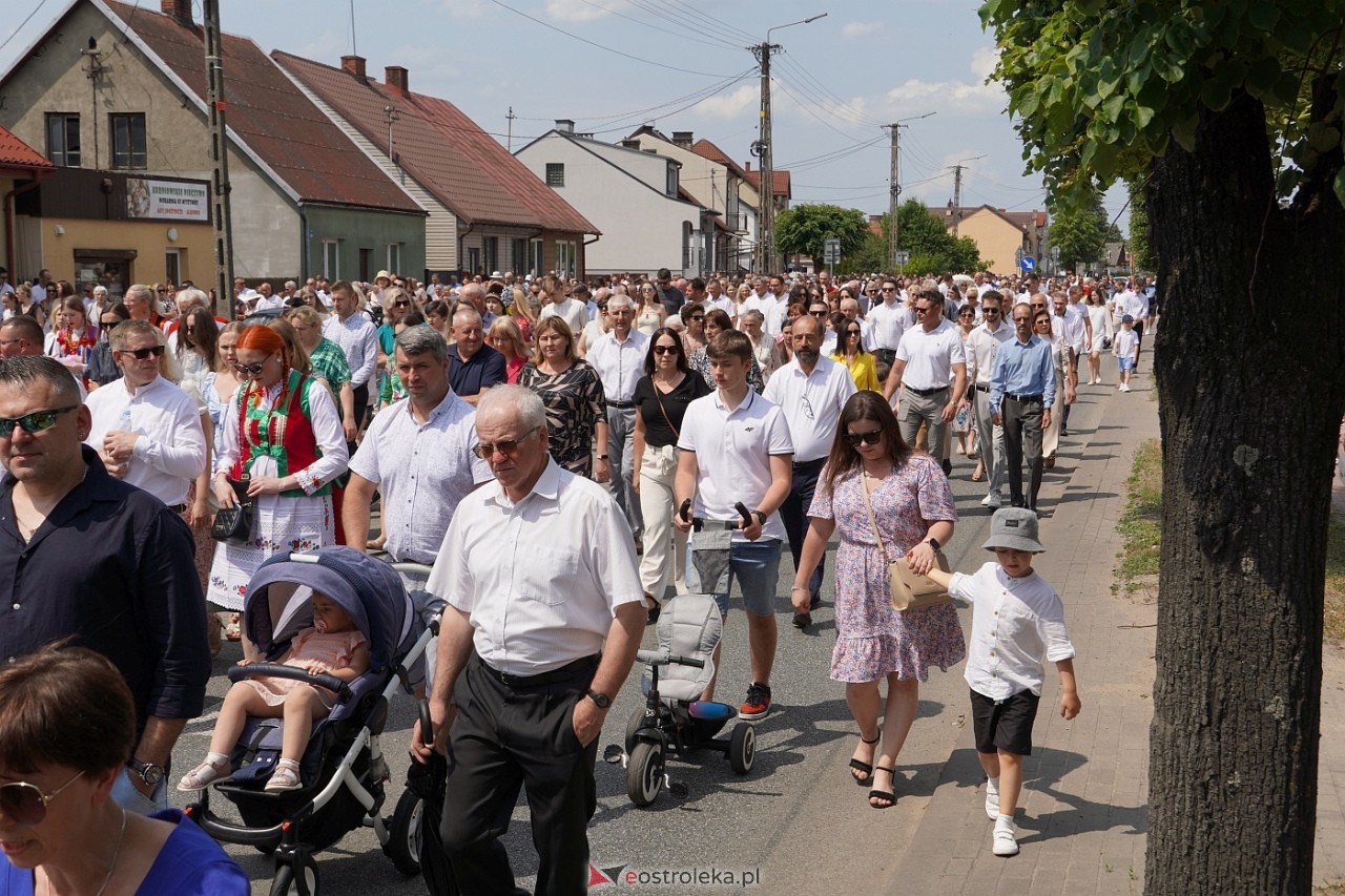 Boże Ciało 2024: Procesja w Myszyńcu [30.05.2024] - zdjęcie #19 - eOstroleka.pl
