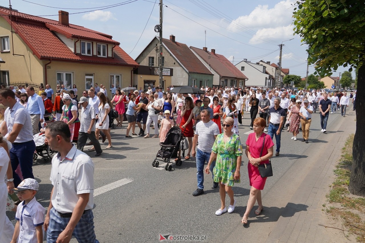 Boże Ciało 2024: Procesja w Myszyńcu [30.05.2024] - zdjęcie #4 - eOstroleka.pl