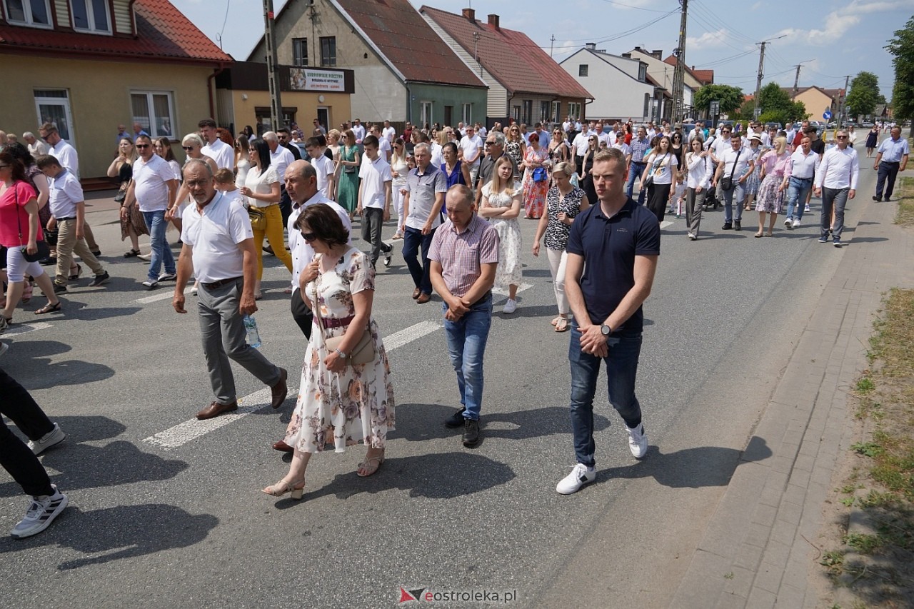 Boże Ciało 2024: Procesja w Myszyńcu [30.05.2024] - zdjęcie #2 - eOstroleka.pl