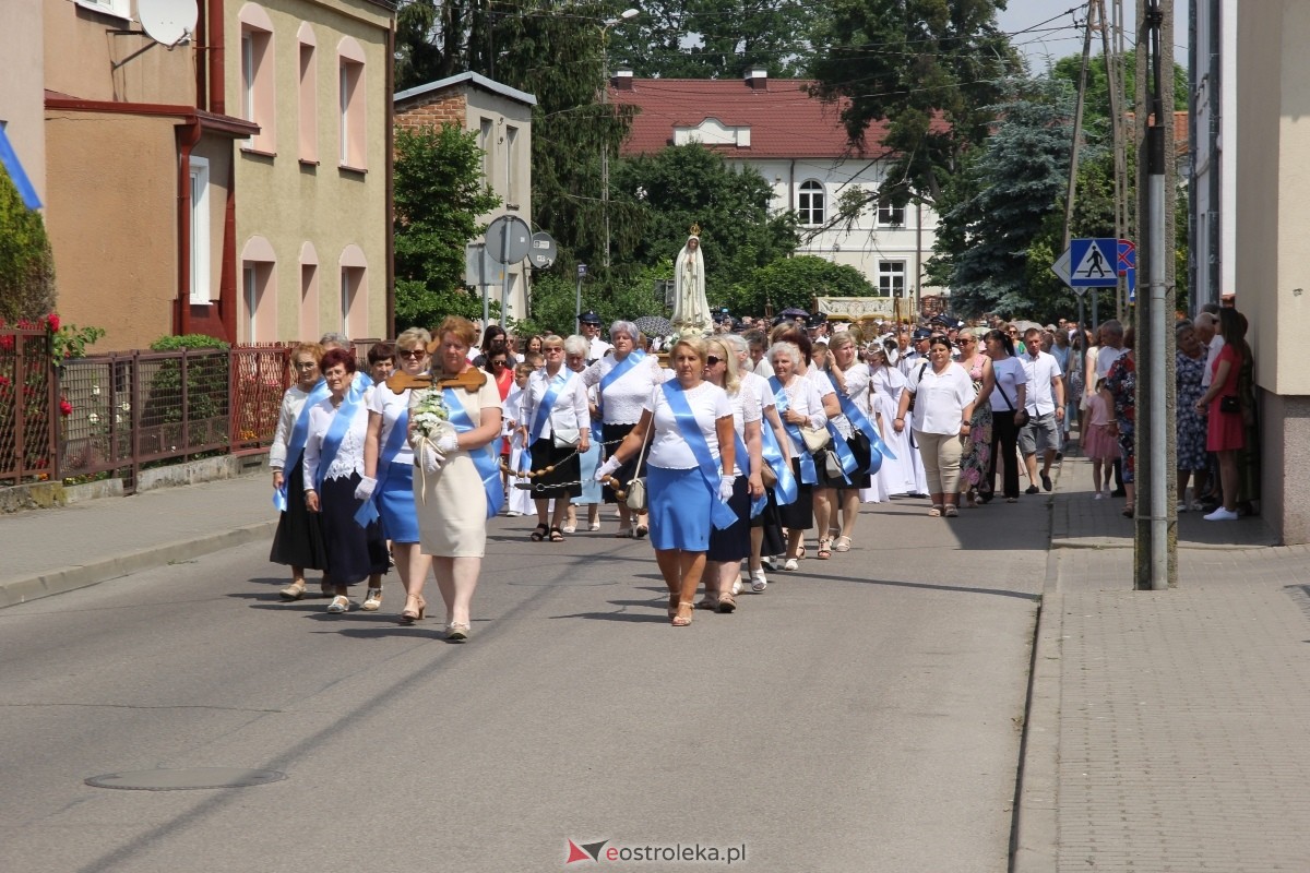Boże Ciało 2024: Procesja w kościele pw. Nawiedzenia NMP w Ostrołęce [30.05.2024] - zdjęcie #161 - eOstroleka.pl