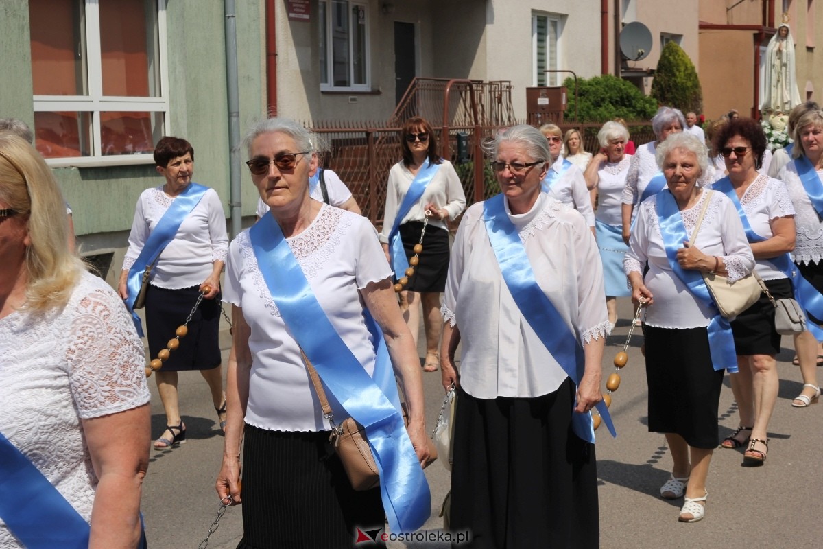 Boże Ciało 2024: Procesja w kościele pw. Nawiedzenia NMP w Ostrołęce [30.05.2024] - zdjęcie #152 - eOstroleka.pl