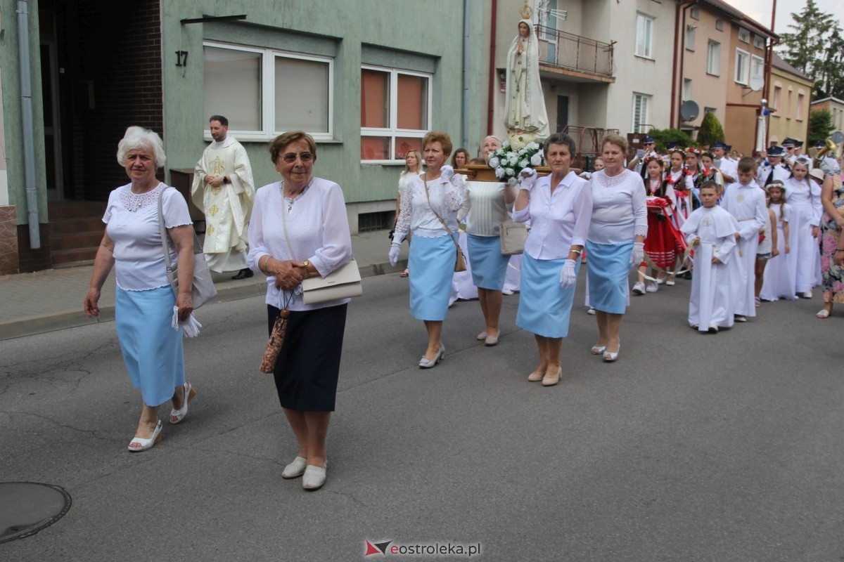 Boże Ciało 2024: Procesja w kościele pw. Nawiedzenia NMP w Ostrołęce [30.05.2024] - zdjęcie #147 - eOstroleka.pl