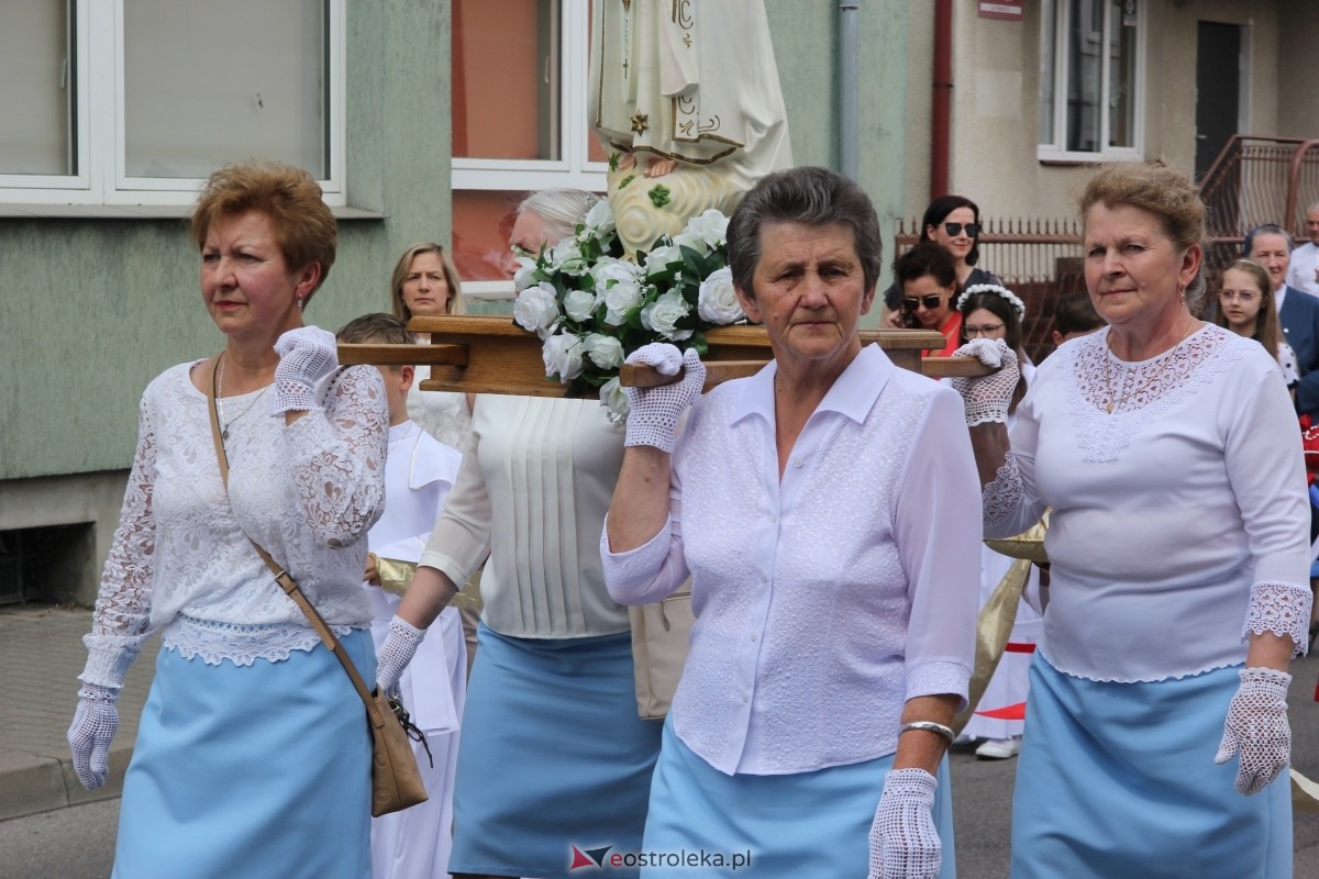 Boże Ciało 2024: Procesja w kościele pw. Nawiedzenia NMP w Ostrołęce [30.05.2024] - zdjęcie #146 - eOstroleka.pl