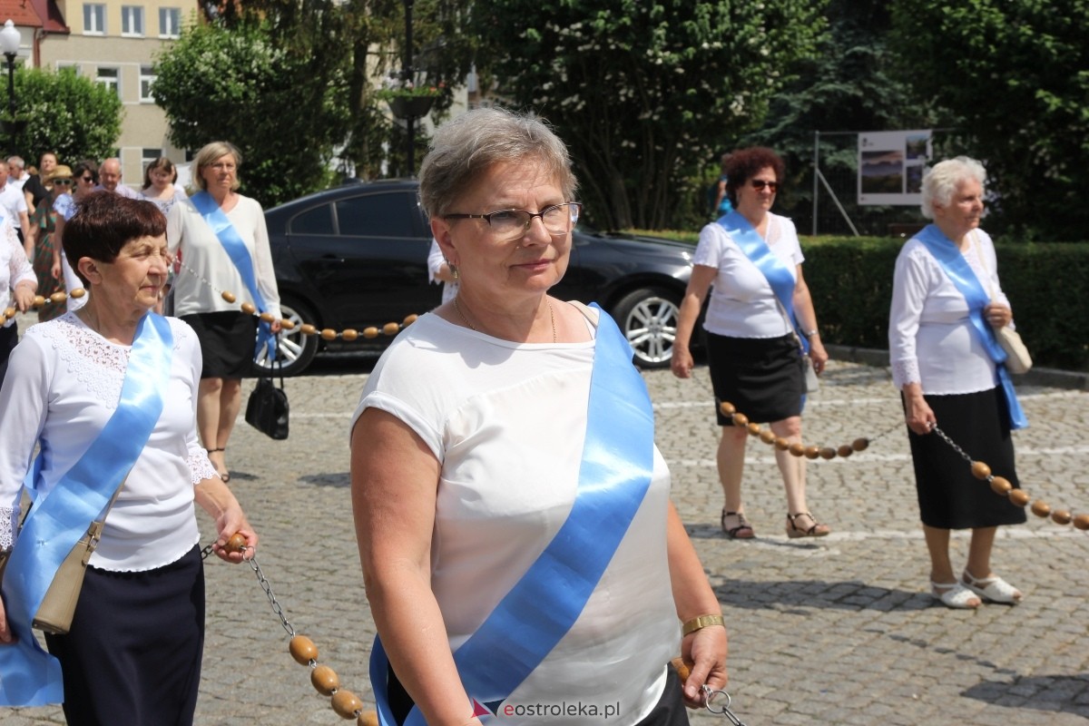 Boże Ciało 2024: Procesja w kościele pw. Nawiedzenia NMP w Ostrołęce [30.05.2024] - zdjęcie #100 - eOstroleka.pl