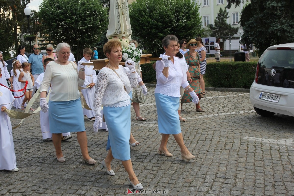 Boże Ciało 2024: Procesja w kościele pw. Nawiedzenia NMP w Ostrołęce [30.05.2024] - zdjęcie #88 - eOstroleka.pl