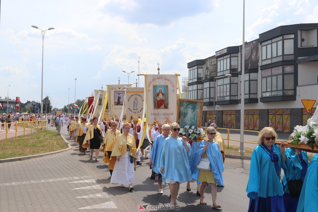 Boże Ciało 2024. Procesja parafii Zbawiciela Świata w Ostrołęce [30.05.2024] - zdjęcie #109 - eOstroleka.pl