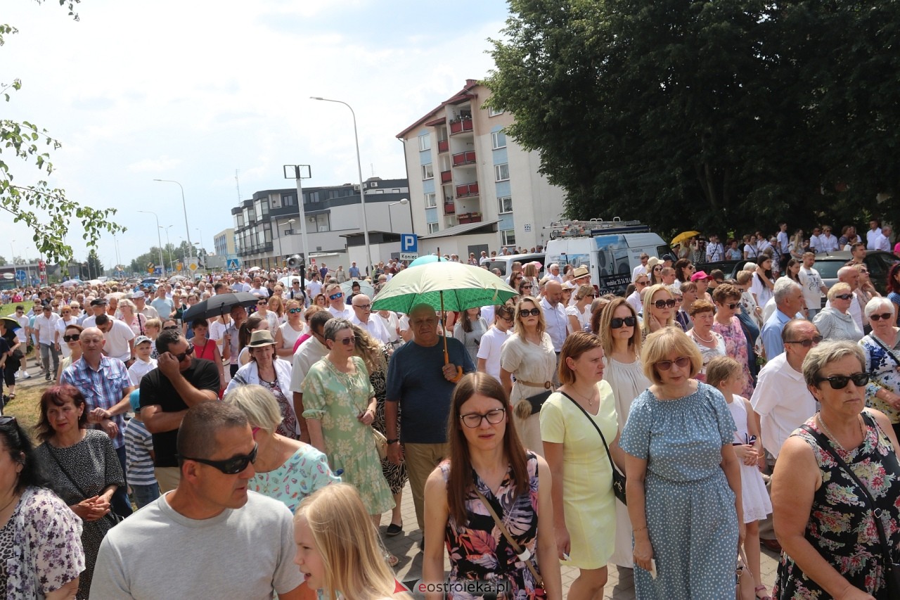 Boże Ciało 2024. Procesja parafii Zbawiciela Świata w Ostrołęce [30.05.2024] - zdjęcie #86 - eOstroleka.pl