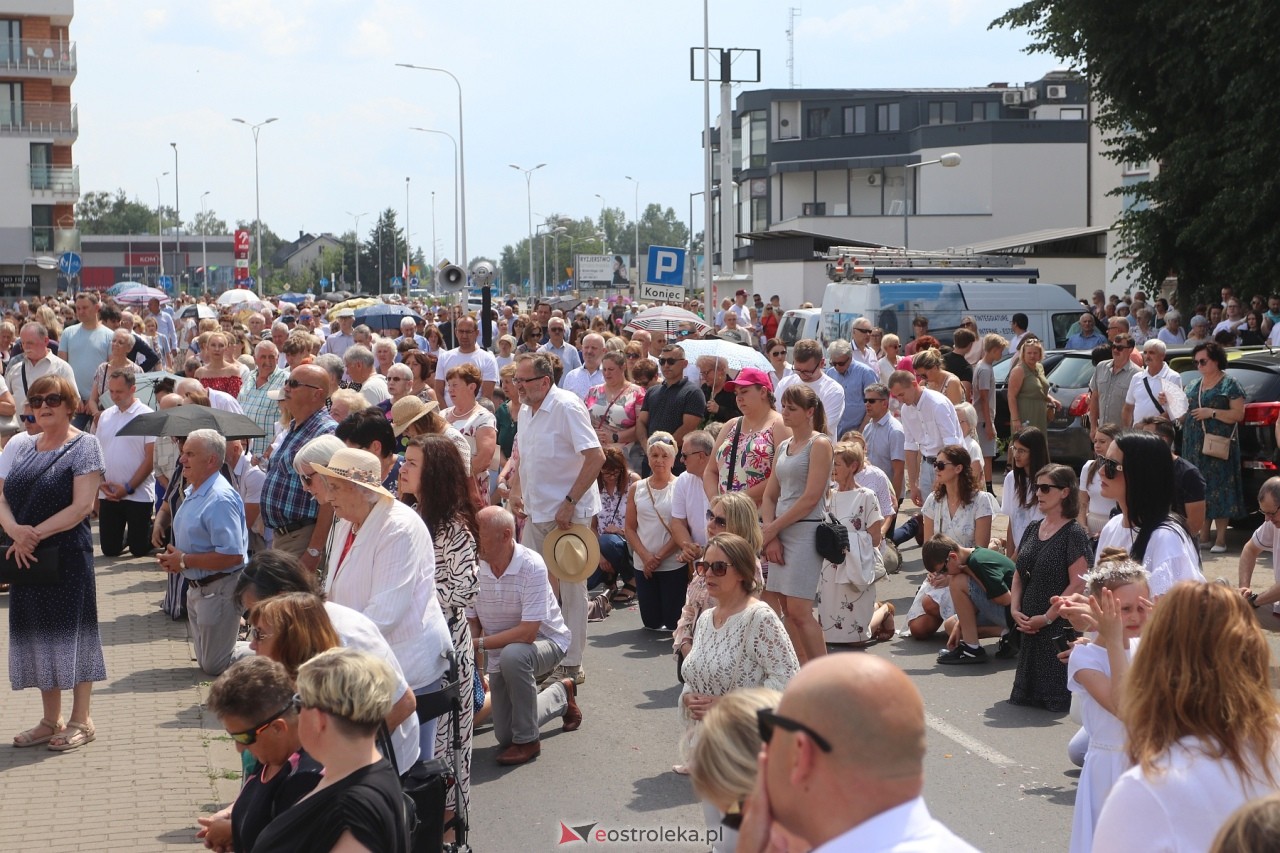 Boże Ciało 2024. Procesja parafii Zbawiciela Świata w Ostrołęce [30.05.2024] - zdjęcie #83 - eOstroleka.pl